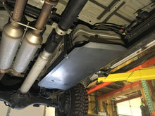 Load image into Gallery viewer, RCI-TUN-07-FUEL-26GAL_02.jpg