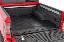 Load image into Gallery viewer, Bed Mat | 5' Bed | RC Logo | Nissan Frontier 2WD/4WD (2005-2024)