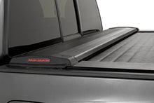 Load image into Gallery viewer, Retractable Bed Cover | 5' Bed | Double Cab | Toyota Tacoma 2WD/4WD (16-23)