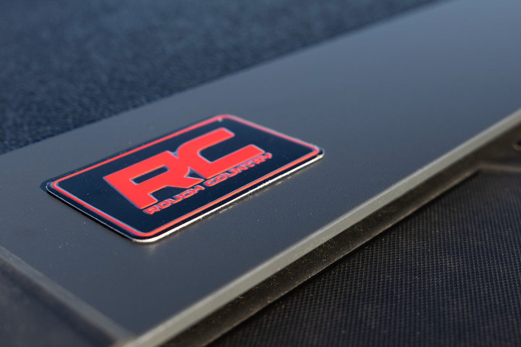 Hard Low Profile Bed Cover | 5" Bed | Chevy/GMC Canyon/Colorado (15-24)