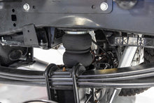 Load image into Gallery viewer, Air Spring Kit w/compressor | Ford F-250/F-350 Super Duty 4WD (2017-2022)