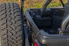 Load image into Gallery viewer, Trail Cladding | Tailgate Protector | Jeep Wrangler JL/Wrangler Unlimited (18-25)