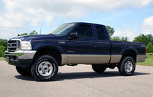 Load image into Gallery viewer, 2.5 Inch Leveling Kit | Leaf Spring  | V2 | Ford F-250/F-350 Super Duty (99-04)