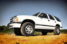 Load image into Gallery viewer, 2.5 Inch Lift Kit | Chevy/GMC Blazer/S10 Truck/S15 Jimmy 4WD