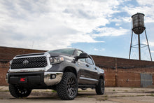 Load image into Gallery viewer, M1 Adjustable Leveling Struts | Monotube | 0-2" | Toyota Tundra 4WD (07-21)