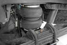 Load image into Gallery viewer, Air Spring Kit w/compressor | Ford F-250/F-350 Super Duty 4WD (2017-2022)
