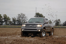 Load image into Gallery viewer, 2.5 Inch Leveling Kit | Toyota Tundra 2WD/4WD (2000-2006)