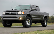 Load image into Gallery viewer, 2.5 Inch Leveling Kit | Toyota Tundra 2WD/4WD (2000-2006)
